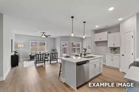 214 Cave Lk, Owens Cross Roads, AL 35763