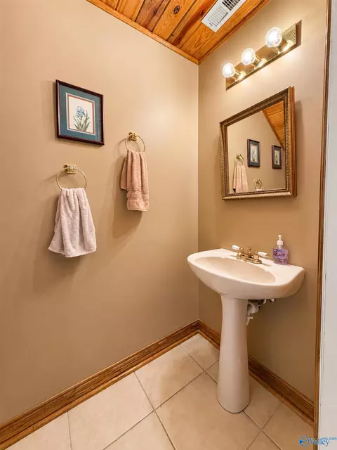 Bath - 78 County Road 378, Trinity, AL 35673 photo 6 of 6
