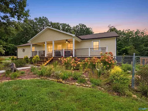 1050 County Road 303, Princeton, AL 35766