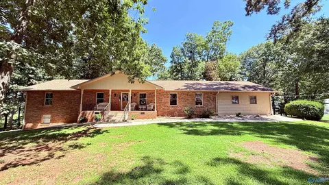 8516 Moores Mill Rd, Meridianville, AL 35759