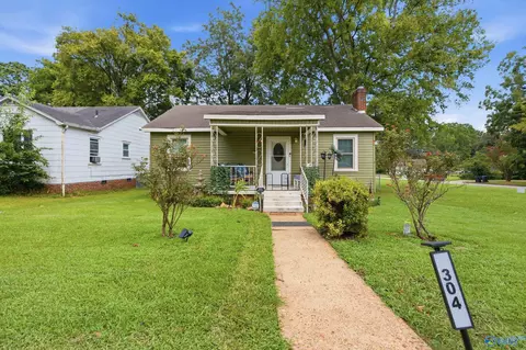 304 Memorial Dr, Decatur, AL 35601
