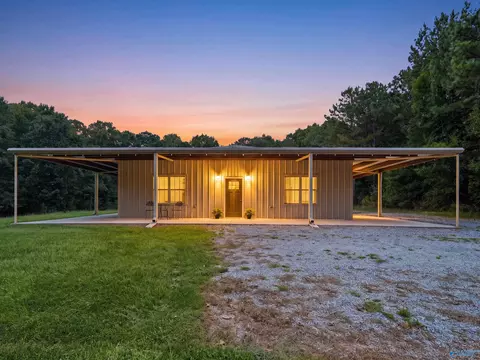 1615 Carroll Rd, Harvest, AL 35749