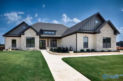 105 Josie Loop Trl, Toney, AL 35773