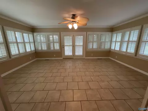 Living - 935 Apollo Rd, Arab, AL 35016 photo 5 of 5