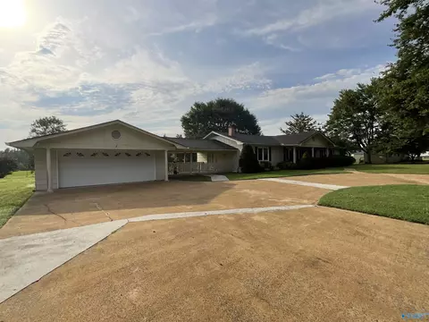 Exterior - 935 Apollo Rd, Arab, AL 35016 photo 2 of 12