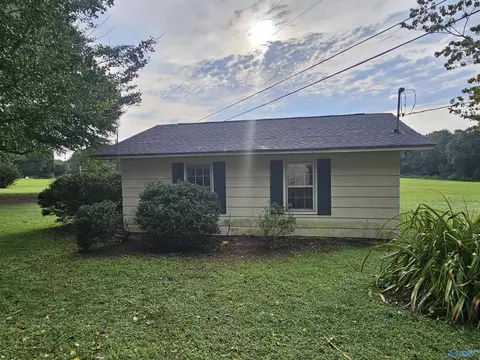 Exterior - 935 Apollo Rd, Arab, AL 35016 photo 10 of 12