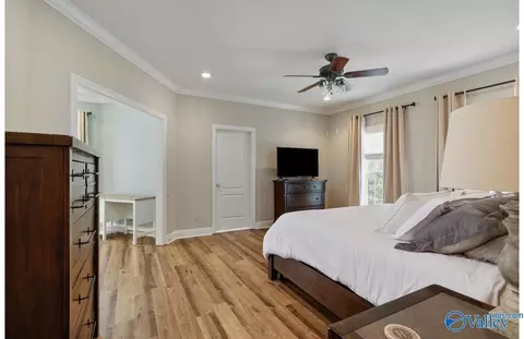 Bedroom - 11132 John Pugh Rd, Tanner, AL 35671 photo 2 of 4