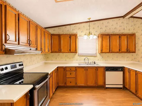 Kitchen - 10895 Griffith Rd, Tanner, AL 35671 photo 1 of 2