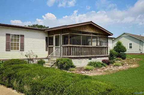 Exterior - 10895 Griffith Rd, Tanner, AL 35671 photo 4 of 5