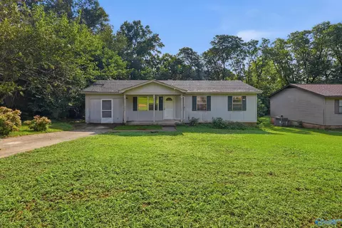5022 Kyle Ln, Huntsville, AL 35810
