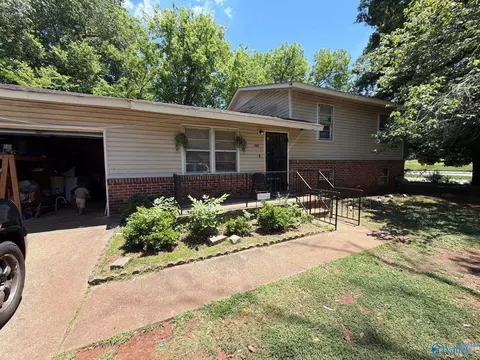3207 Boswell Dr, Huntsville, AL 35811