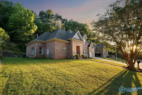 2747 Box Canyon Rd, Huntsville, AL 35803