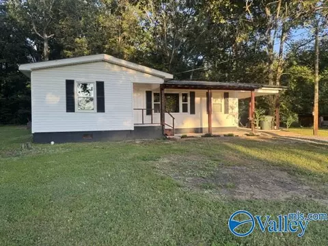 765 Longhollow Rd, Scottsboro, AL 35768