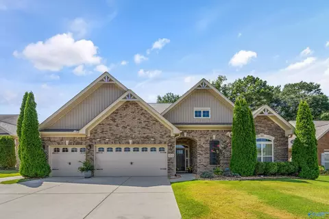 152 Autumn Cove Dr, Madison, AL 35756