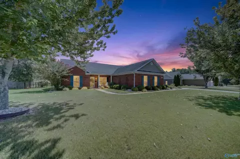 115 Cool Creek Rd, Hazel Green, AL 35750