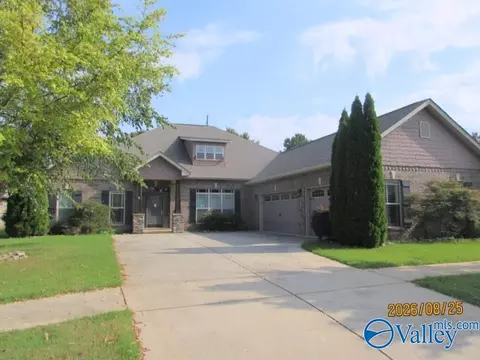 3 Cypress Grove Ln, Huntsville, AL 35824