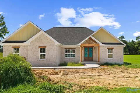 253 Brothers Ln, Rogersville, AL 35652
