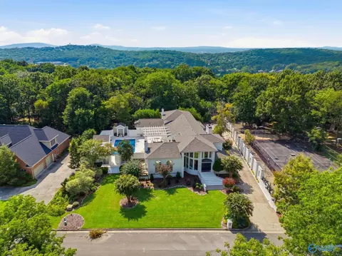 2712 Trailway Rd, Huntsville, AL 35801