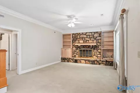 Living - 589 Cobb Rd, Arab, AL 35016 photo 3 of 5