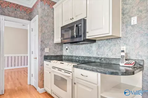 Kitchen - 589 Cobb Rd, Arab, AL 35016 photo 4 of 4