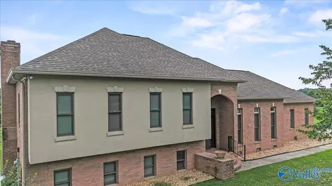 Exterior - 589 Cobb Rd, Arab, AL 35016 photo 3 of 8