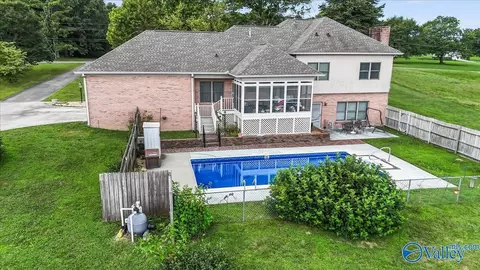 Exterior - 589 Cobb Rd, Arab, AL 35016 photo 6 of 8
