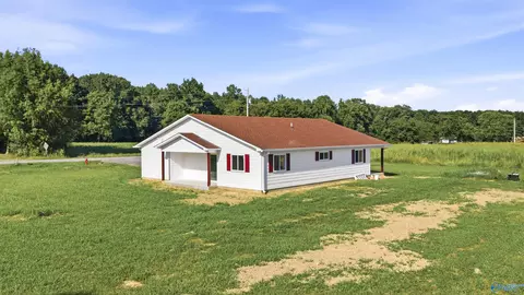 Exterior - 681 Barron Dr, Fyffe, AL 35971 photo 2 of 2