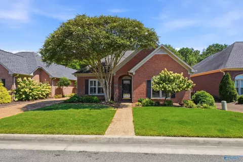 3708 SW Brazos Ct, Decatur, AL 35603