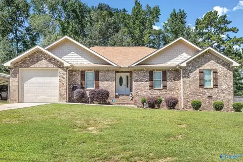 42 Tessa Cir, Albertville, AL 35950