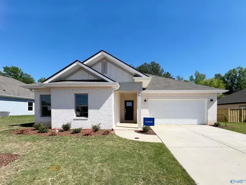 7220 Maple Creek Dr, Owens Cross Roads, AL 35763