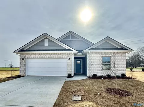 7232 Maple Creek Dr, Owens Cross Roads, AL 35763