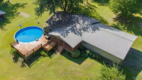 Exterior - 5559 E River Rd, Mentone, AL 35984 photo 8 of 8