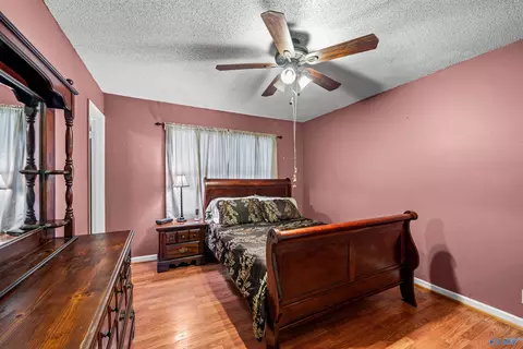 Bedroom - 5559 E River Rd, Mentone, AL 35984 photo 1 of 4