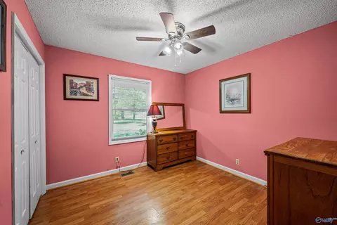 Bedroom - 5559 E River Rd, Mentone, AL 35984 photo 3 of 4