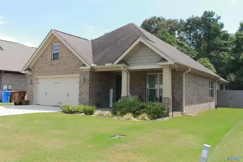 552 Fontana Pl, Hartselle, AL 35640