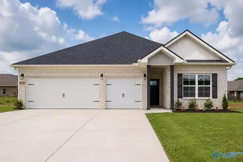 122 Gulf Hills Ave, Toney, AL 35773
