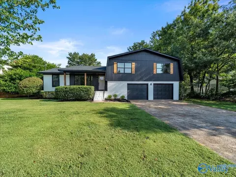 1003 Willow Cove Cir, Huntsville, AL 35802