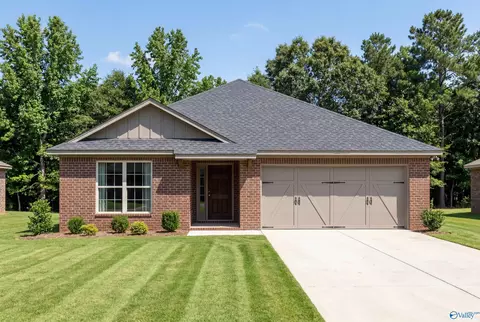 136 Cedar Lake Rd, Toney, AL 35773