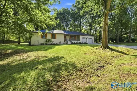 125 Rachel Dr, Huntsville, AL 35806