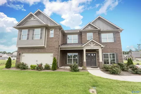 7623 Addison Dr, Huntsville, AL 35806