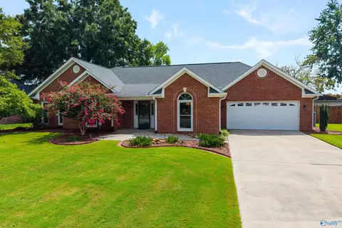 11017 Willingham Dr, Huntsville, AL 35803