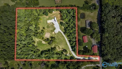42 Lyle Cir, Somerville, AL 35670