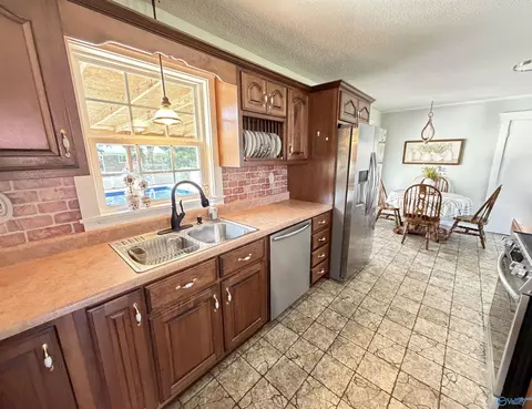 Kitchen - 315 Circle Dr, Dutton, AL 35744 photo 3 of 4