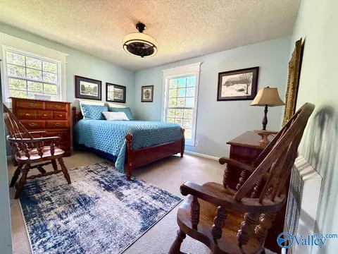 Bedroom - 315 Circle Dr, Dutton, AL 35744 photo 4 of 5