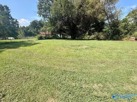 Exterior - 315 Circle Dr, Dutton, AL 35744 photo 6 of 7