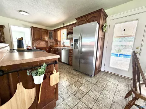 Kitchen - 315 Circle Dr, Dutton, AL 35744 photo 4 of 4