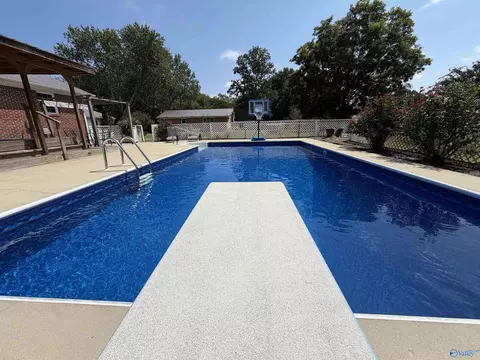 Exterior - 315 Circle Dr, Dutton, AL 35744 photo 3 of 7