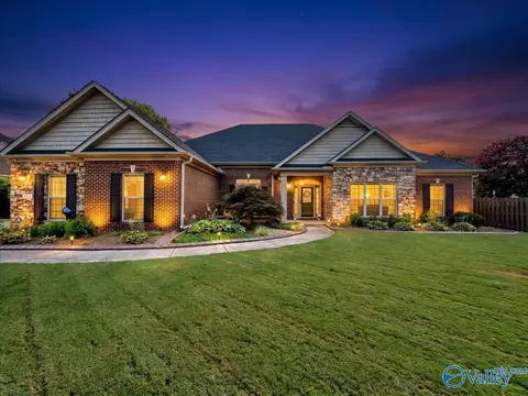 102 River Laurel Way, Huntsville, AL 35811