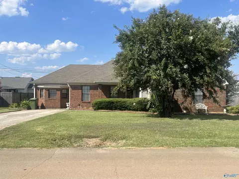 313 Monroe Ave, Muscle Shoals, AL 35661