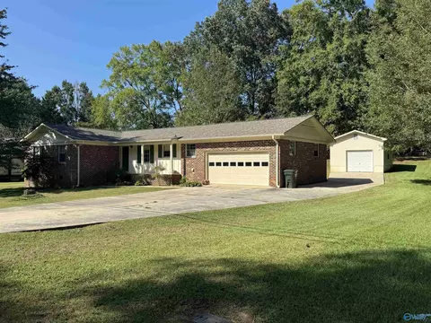 1010 Hood Ave, Scottsboro, AL 35769
